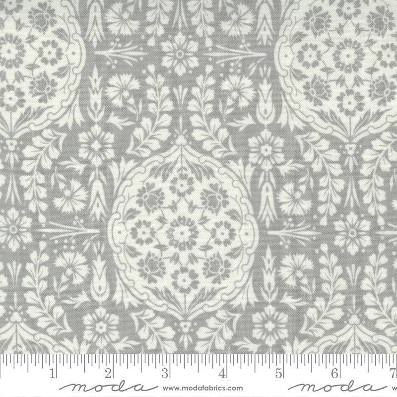 M23343 12 Lt Foggy Damask Garden