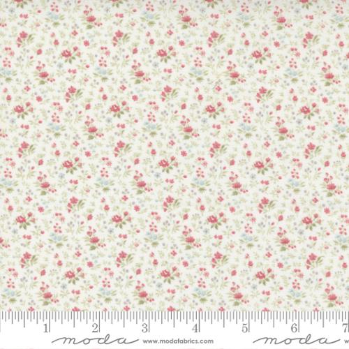 M44284 11 Cream Cut Flowers